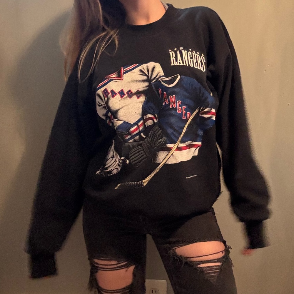 Nutmeg mills Vintage 90s New York Rangers Graphic Black Crewneck.